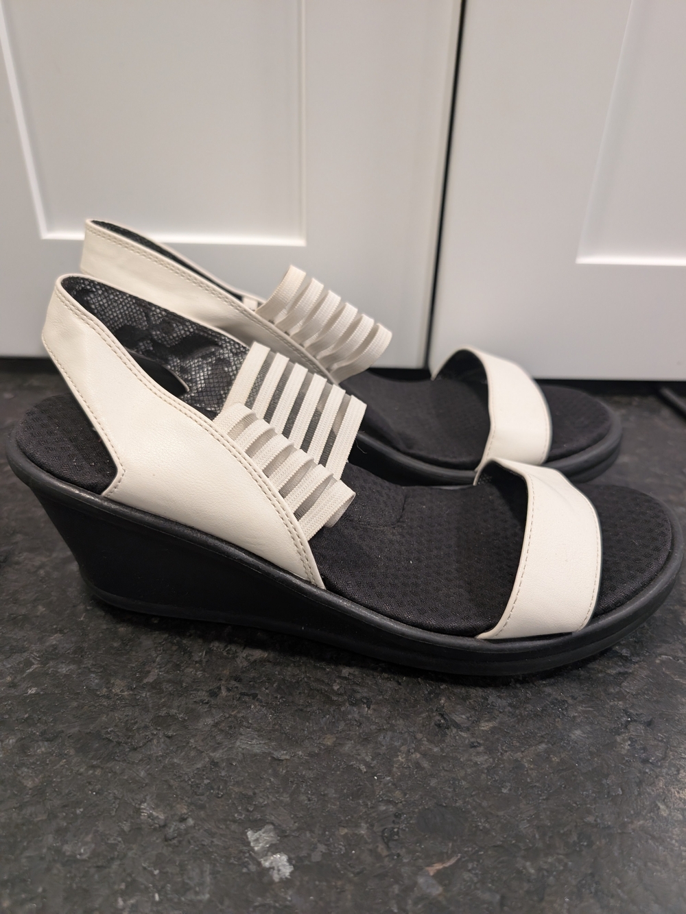Skechers Rumblers Sci-Fi Wedge Sandals White Black Striped Size 10